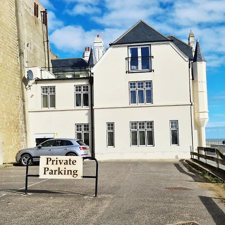 Shore Thing Beachfront Apartment Ramsgate - Sleeps 4 Exterior photo