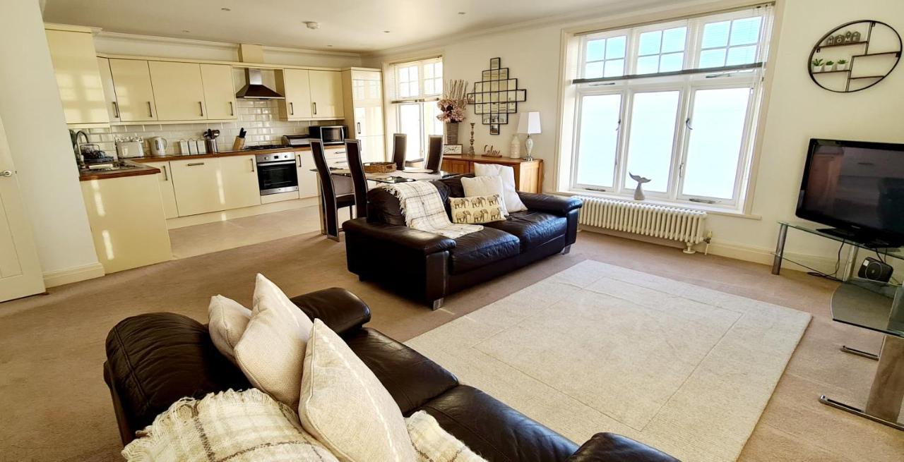 Shore Thing Beachfront Apartment Ramsgate - Sleeps 4 Exterior photo